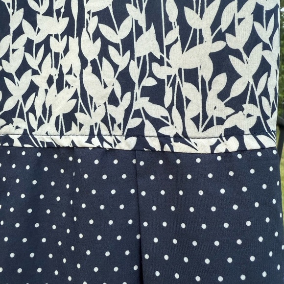 Vintage Dress in Navy and White. Handmade Size 2 or X-Small - Picture 2 of 6